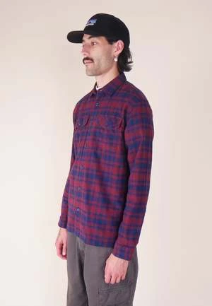 PatagoniaOrganic Fjord Flannel Shirt - Sequoia Red - Image 3